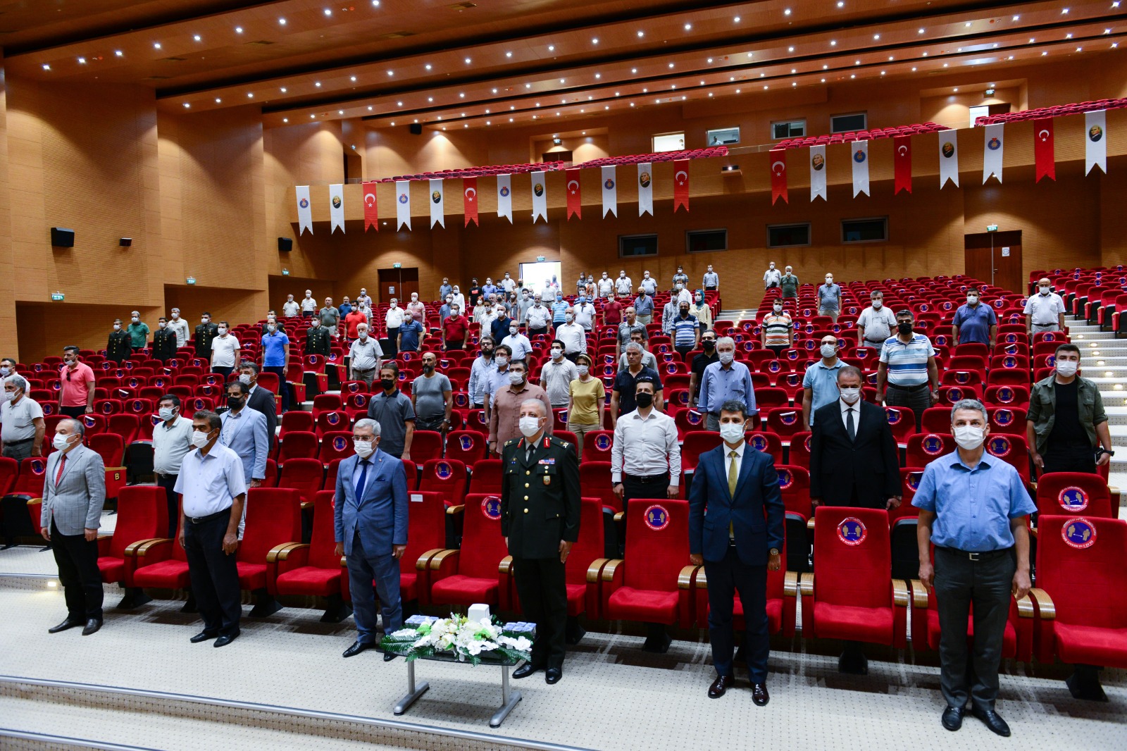 Üniversitemizde ‘15 Temmuz Demokrasi ve Milli Birlik Günü’ Münasebetiyle ‘Türkiye’de Askeri Müdahaleler ve 15 Temmuz Darbe Girişimi’ Konulu Konferans Düzenlendi