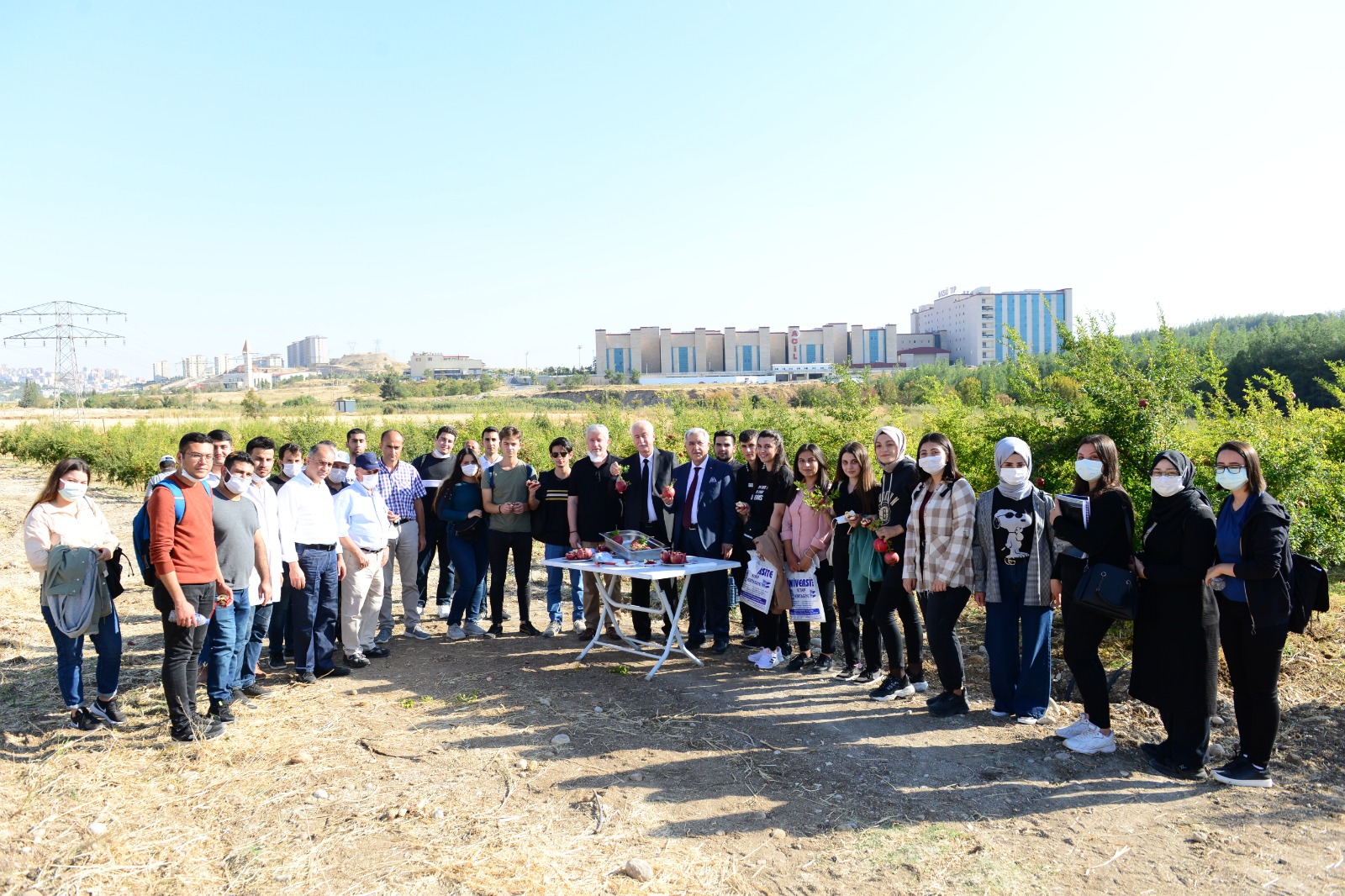 KSÜ’de Uygulamalı Nar Hasadı