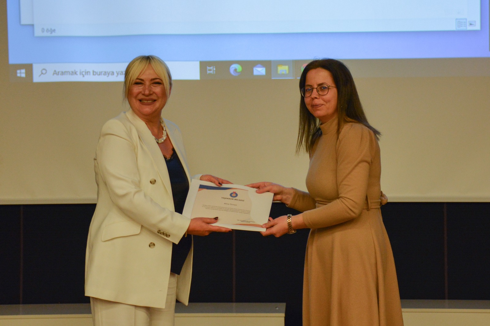 Üniversitemizde Kariyer Etkinlikleri Kapsamında Girişimci Kadınlar Zirvesi Gerçekleştirildi