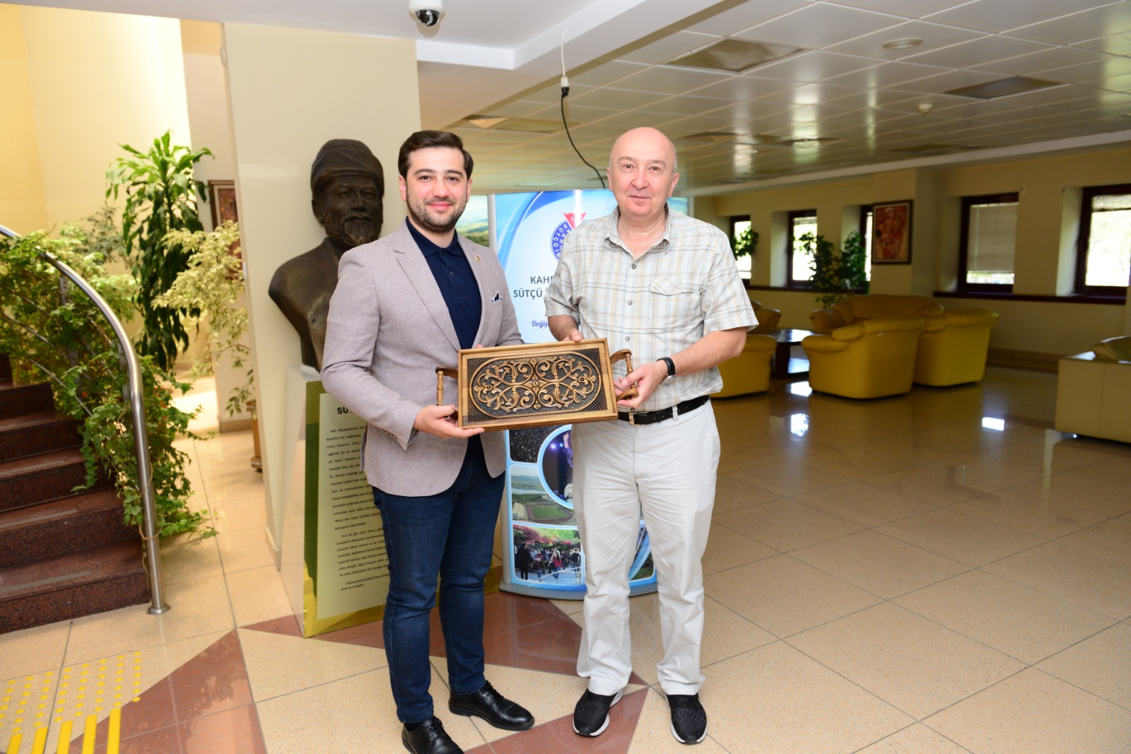 Gaziantep Milletvekili Av. Mesut Bozatlı’dan KSÜ Rektörü Yasım’a Ziyaret