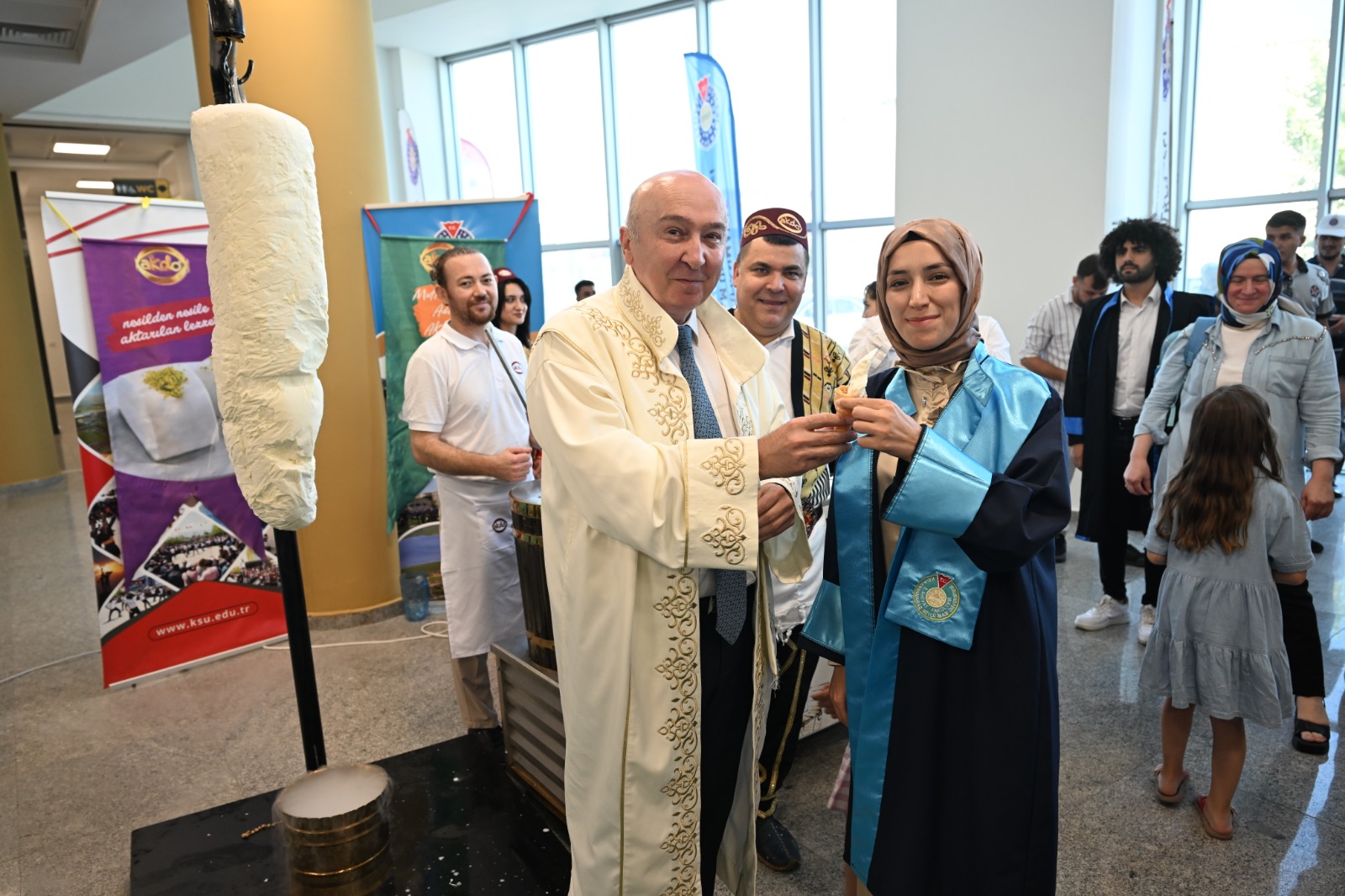 KSÜ'de 2023-2024 Akademik Yılı Mezuniyet Coşkusu