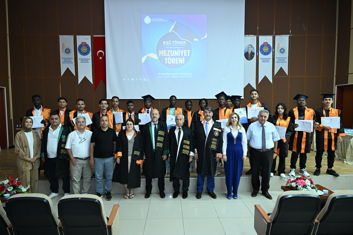 TÖMER’de Mezuniyet Coşkusu