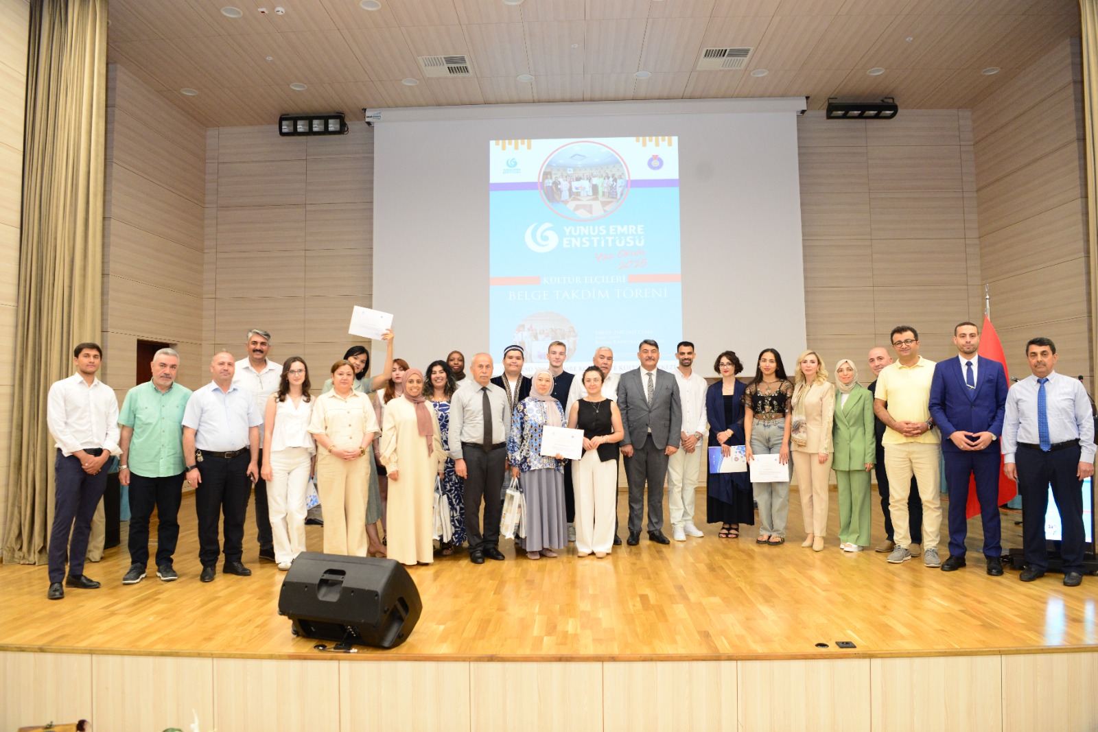 Yunus Emre Enstitüsü Kültür Elçileri Yaz Okulu Belge Takdim Töreni Gerçekleştirildi