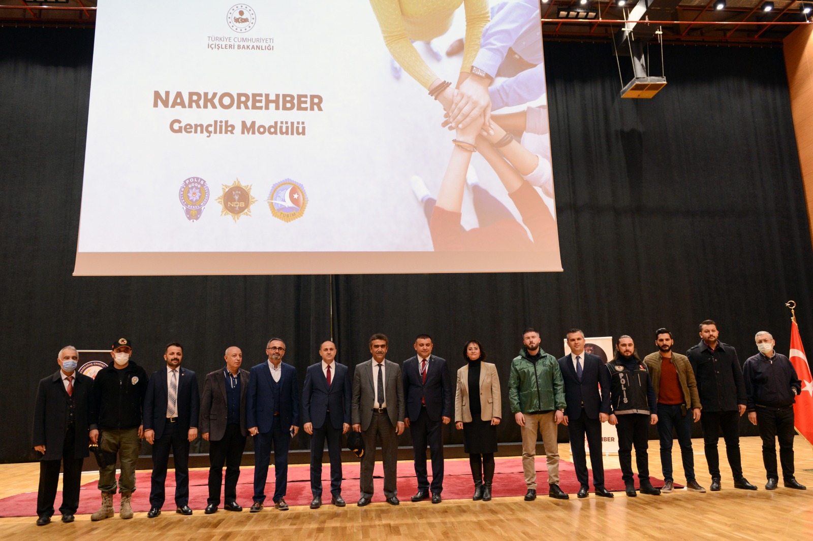 Üniversitemizde, Emniyet Genel Müdürlüğü İşbirliğiyle Uyuşturucu Madde Kullanımı ile Mücadele Semineri Düzenlendi