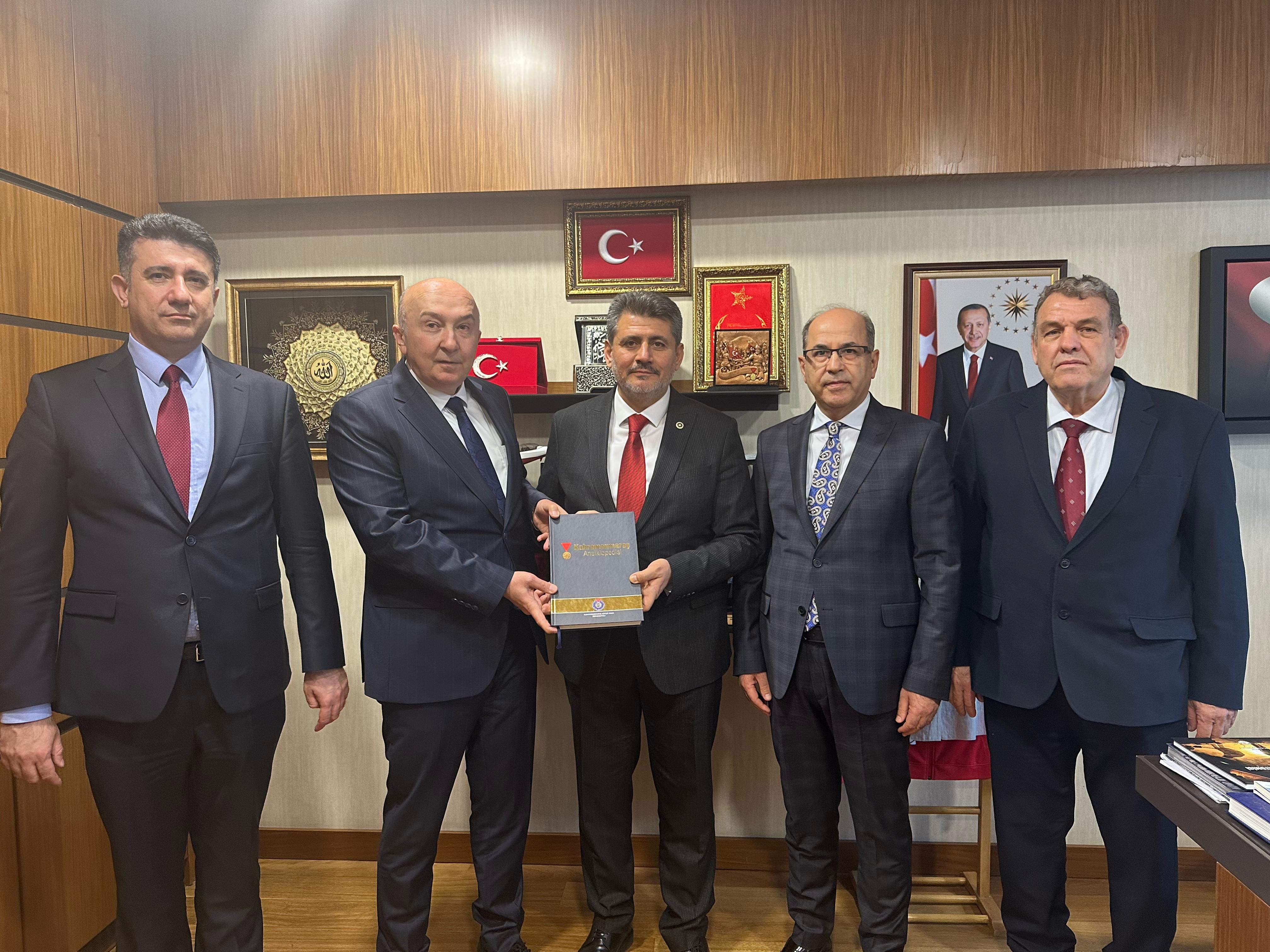 Rektör Yasım’dan, Gaziantep Üniversitesi Rektörü Doğan’a Hayırlı Olsun Ziyareti